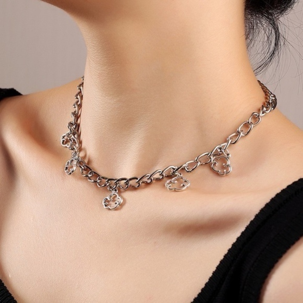 3/$30 🤍 Cloud Charm Chain Choker